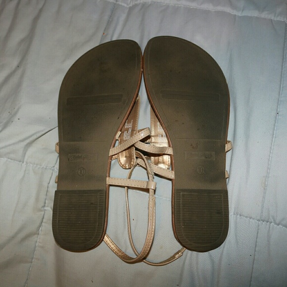 Faded Glory Strappy Sandals - Picture 3 of 3